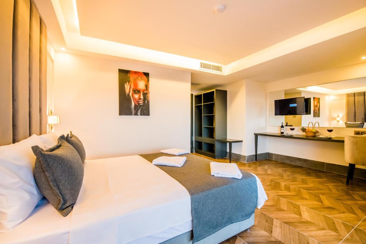 Fly Hotel